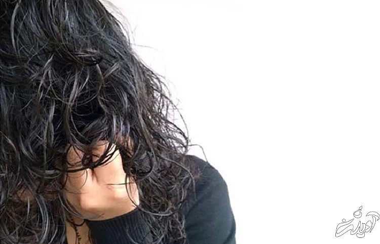 ۹ روش خانگی و ساده برای فر کردن مو